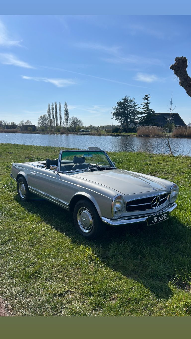 Mercedes-Benz 230 SL